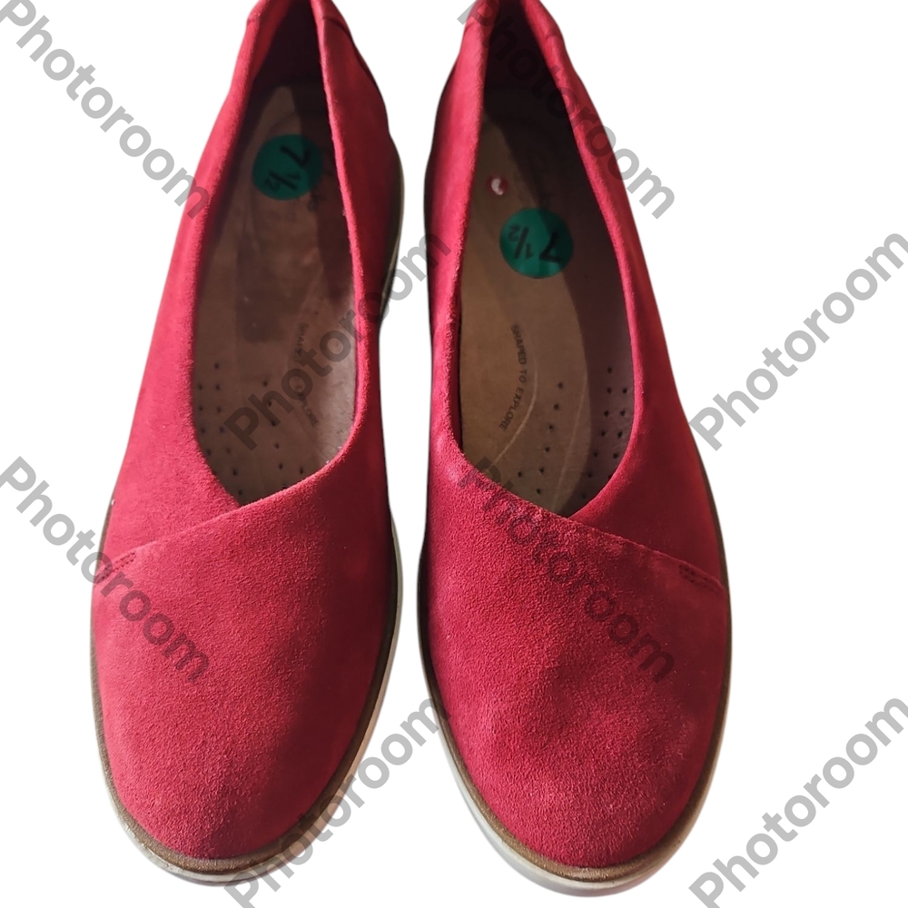Clarks By Unstructured Balsa Elegant Red Sueted  Women's Flat Loafter Size7.5M